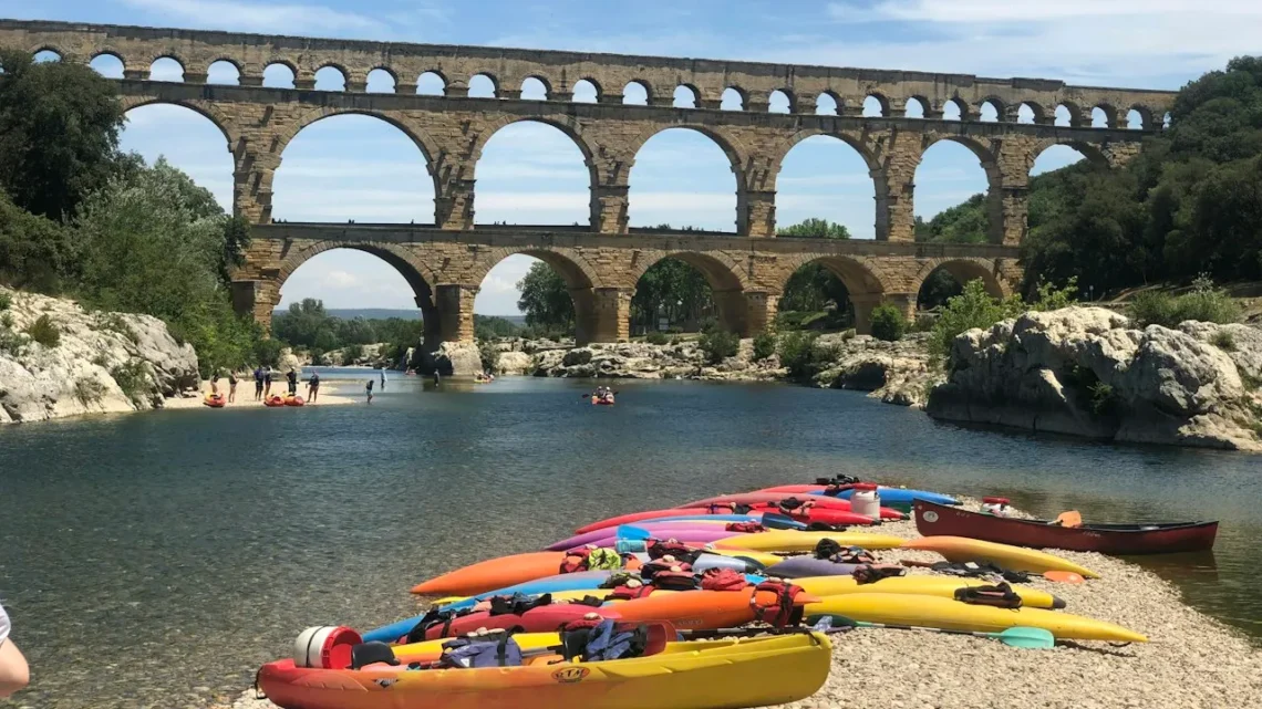 Week-end dans le Gard sans voiture, de Nîmes à Uzès